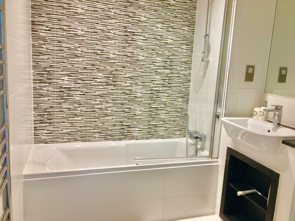 2-Bedrooms Modern Apartment Next To Velodrome, Lounge, Balcony, Parking, Abba Λονδίνο Εξωτερικό φωτογραφία